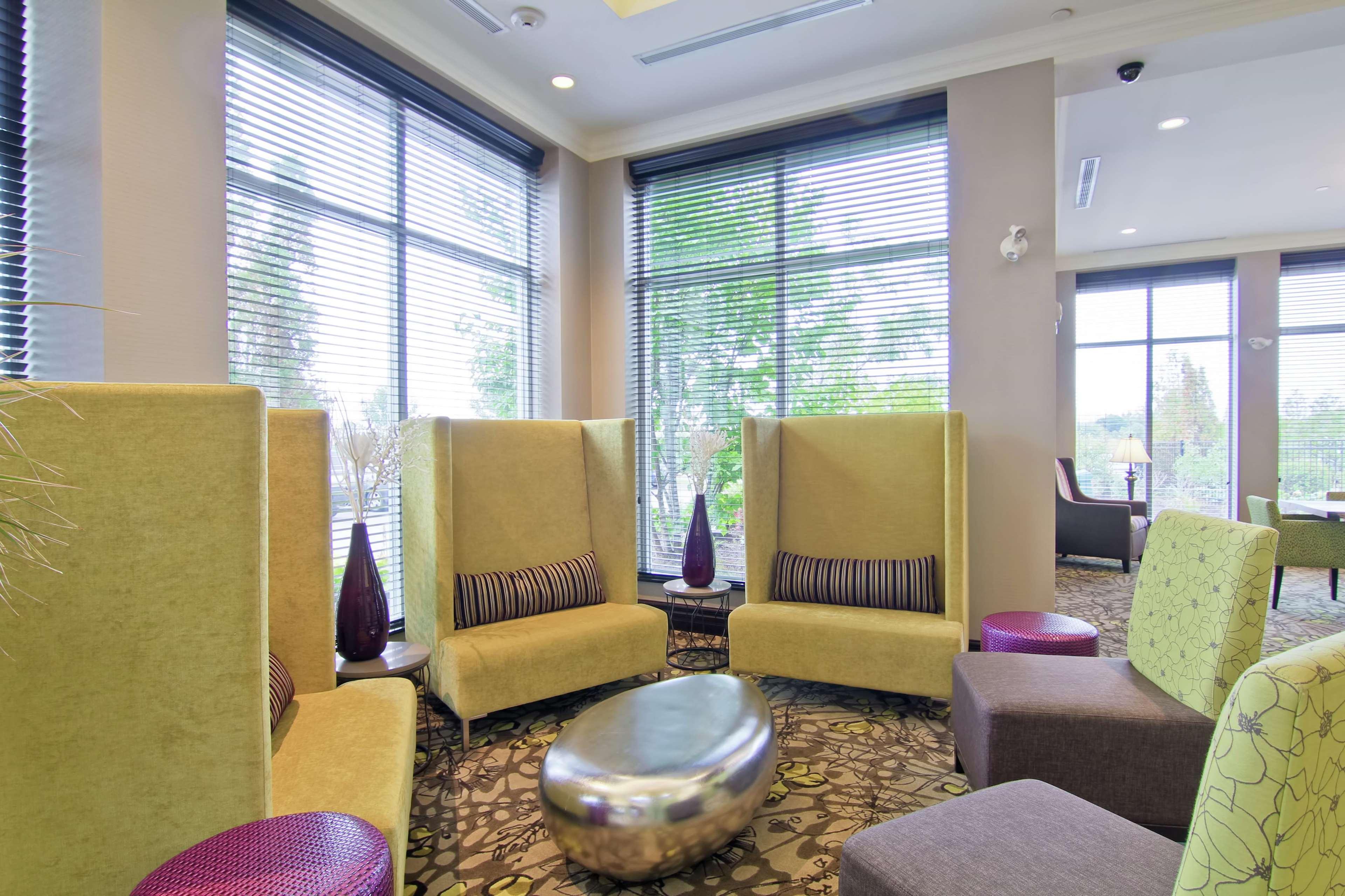 Hilton Garden Inn Toronto/Ajax Exterior photo